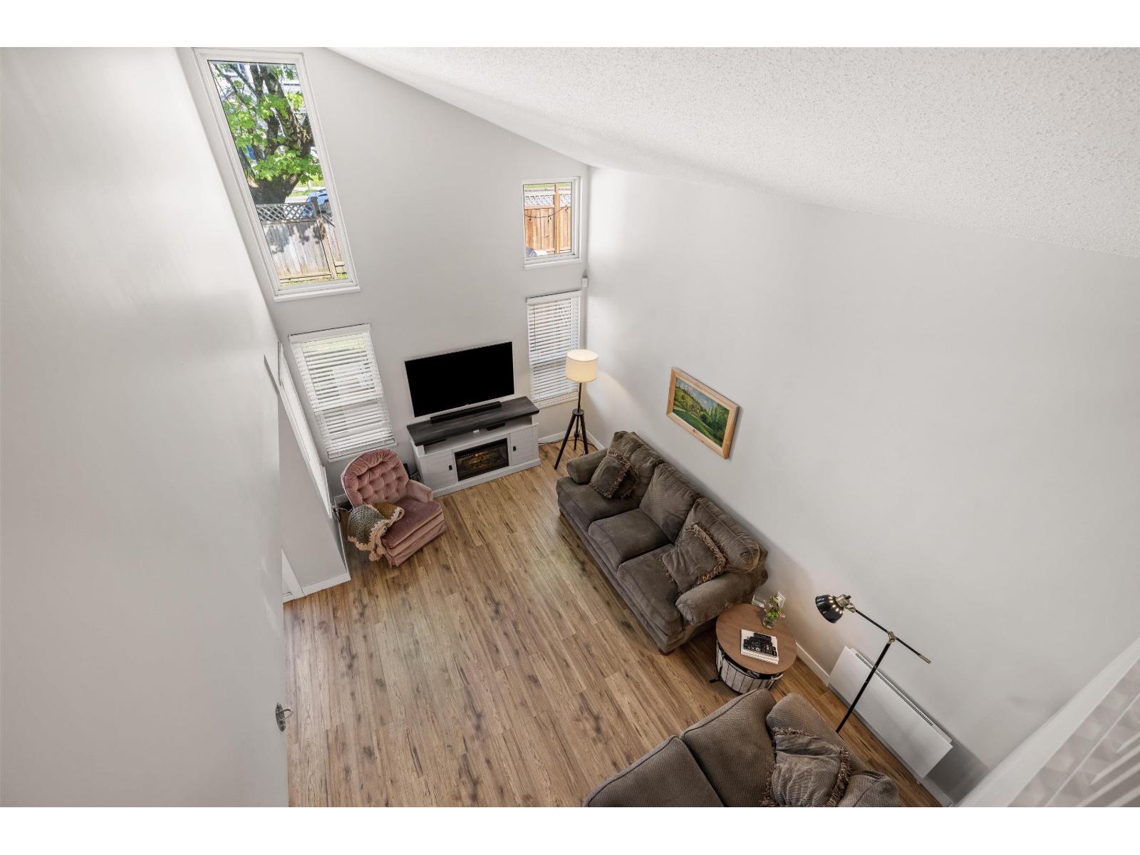 408 BRUNEAU PLACE, Langley