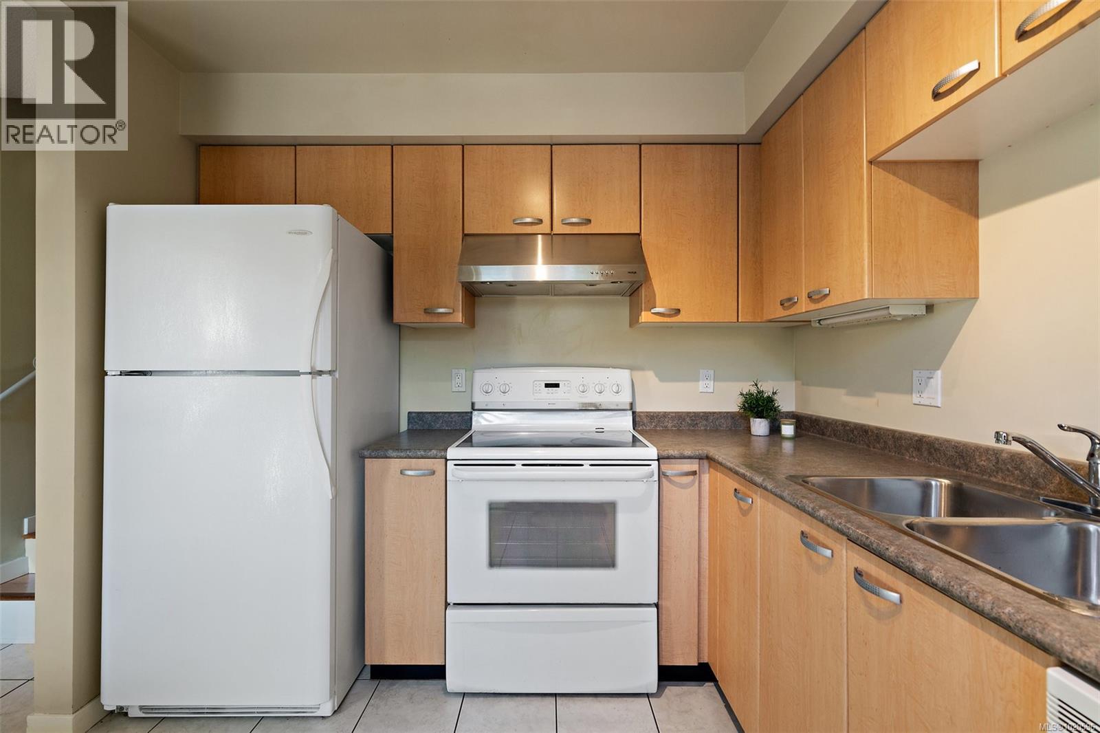 21 1019 North Park St, Victoria