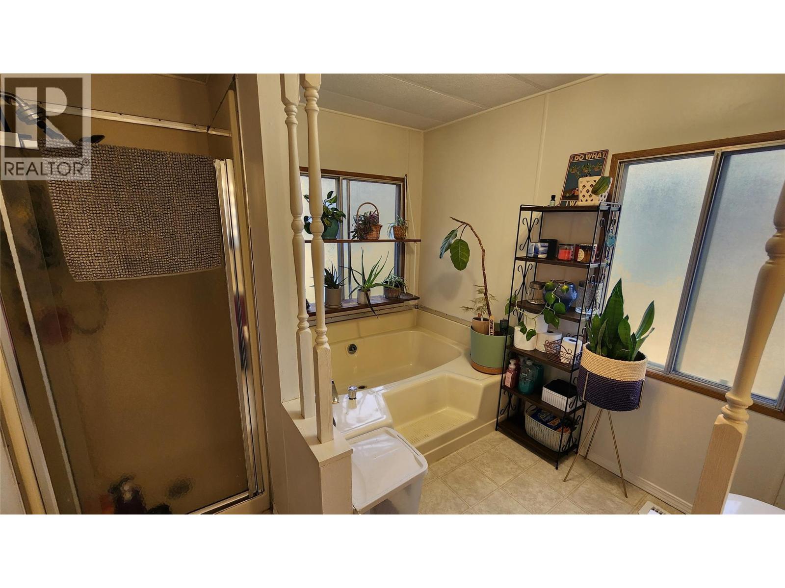  224 9TH Avenue, Keremeos