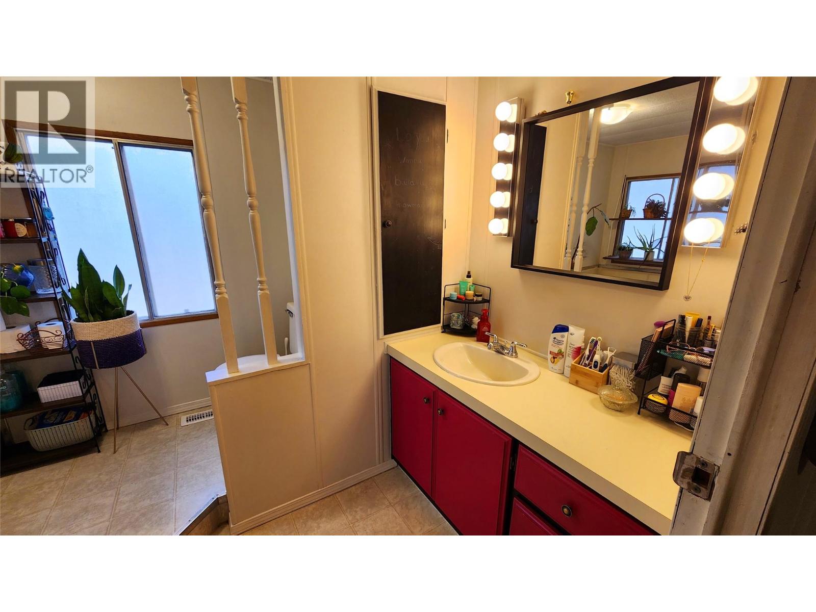  224 9TH Avenue, Keremeos