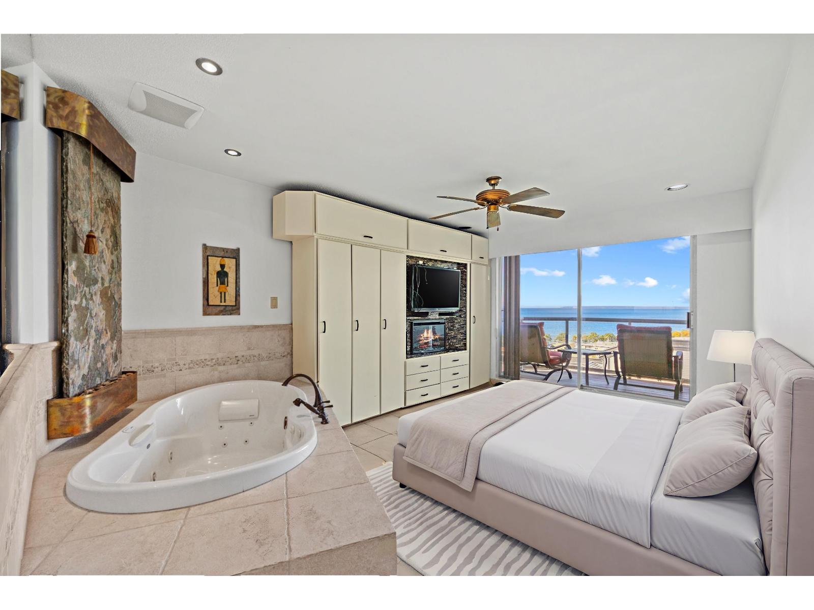 504 15015 VICTORIA AVENUE, White Rock