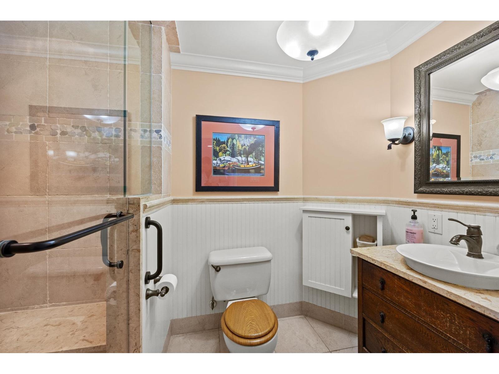 504 15015 VICTORIA AVENUE, White Rock