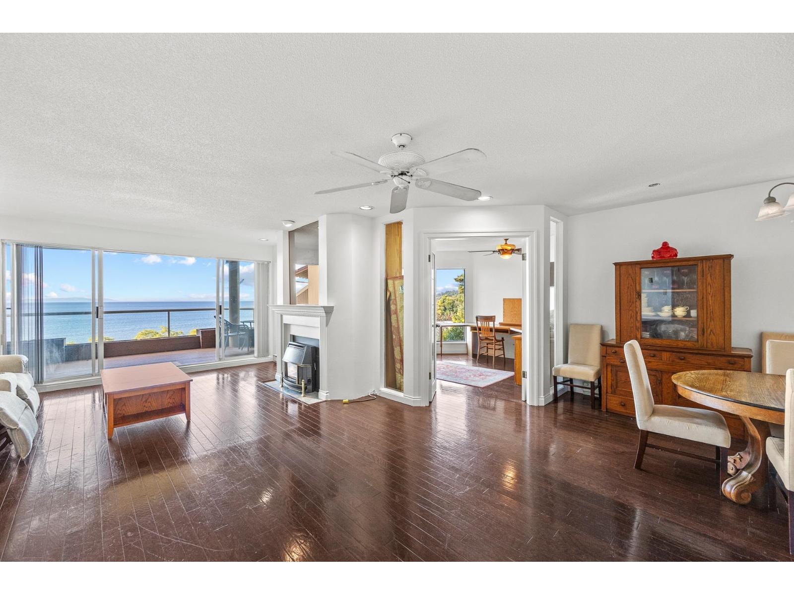 504 15015 VICTORIA AVENUE, White Rock