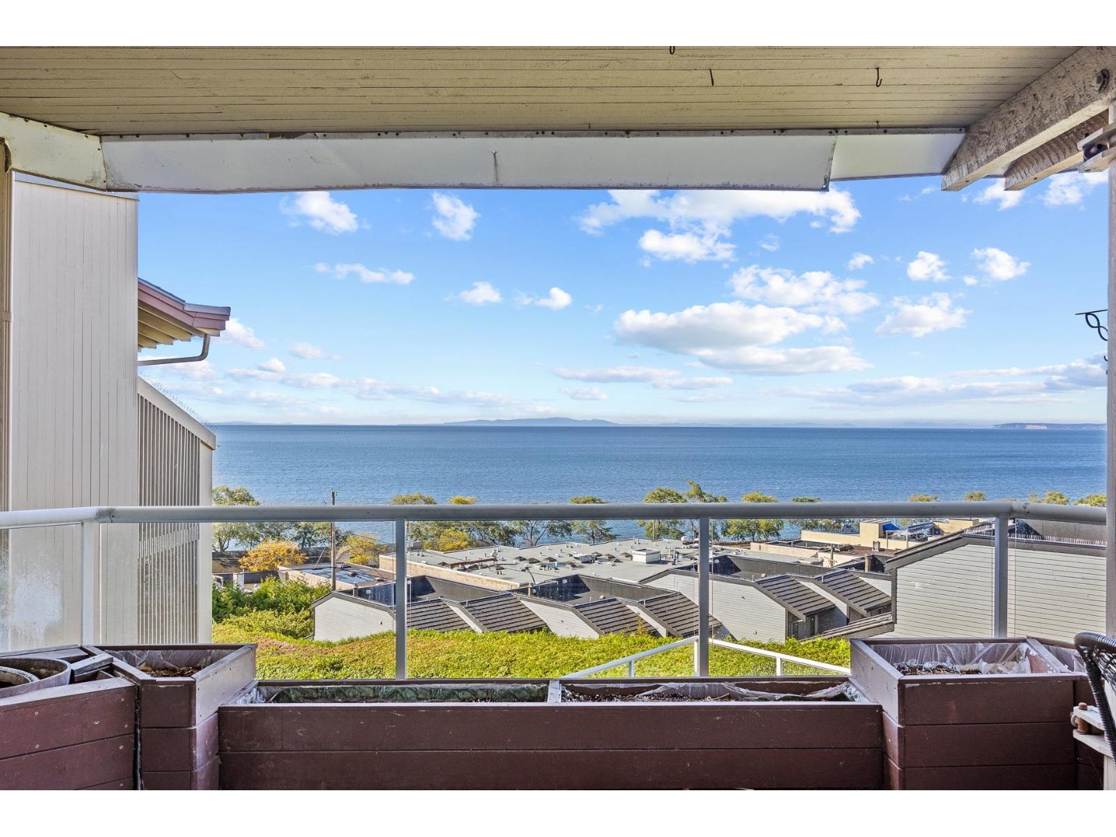 504 15015 VICTORIA AVENUE, White Rock