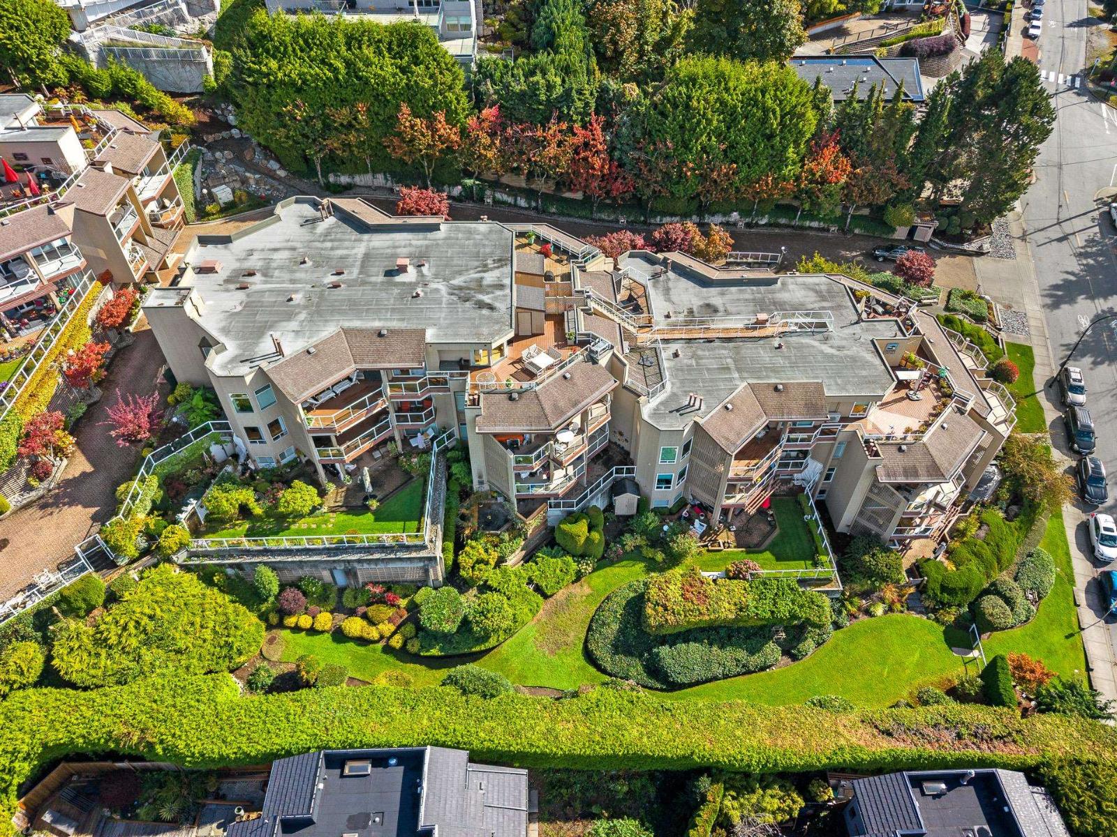 504 15015 VICTORIA AVENUE, White Rock