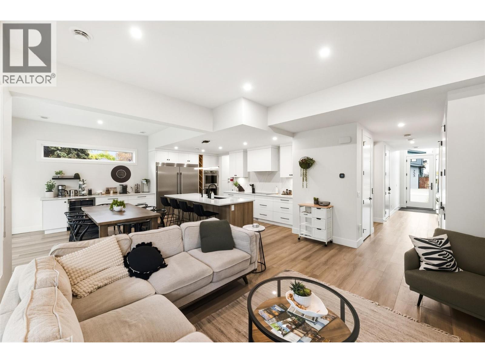  720 Churchill Avenue, Penticton