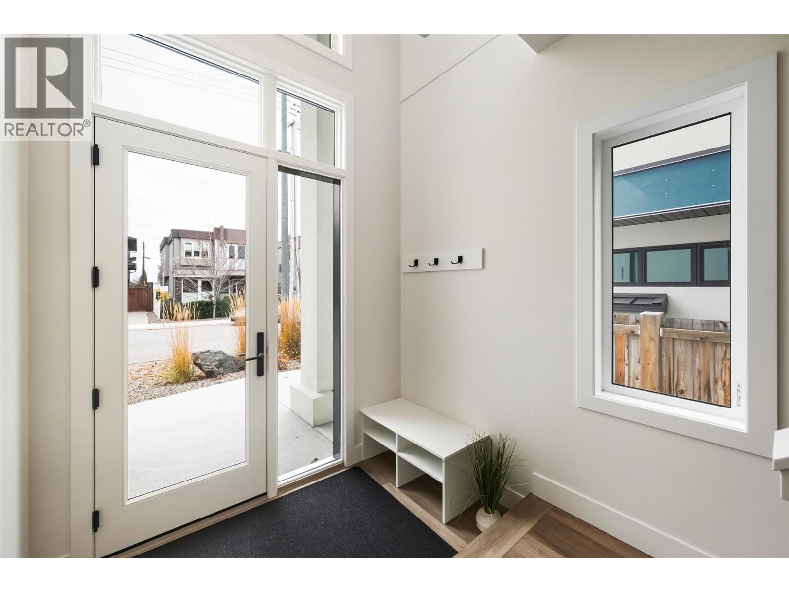  720 Churchill Avenue, Penticton