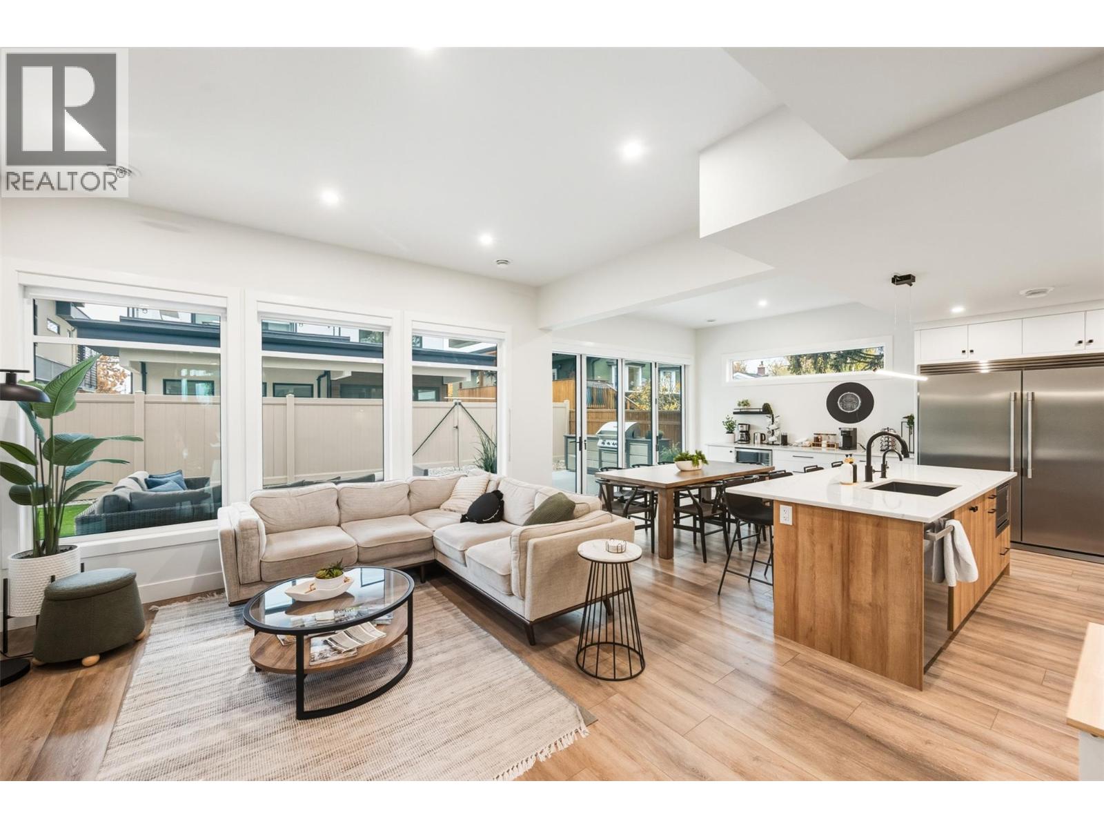  720 Churchill Avenue, Penticton