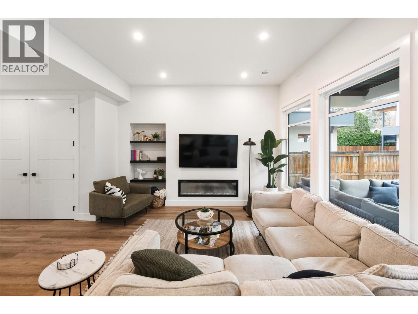  720 Churchill Avenue, Penticton