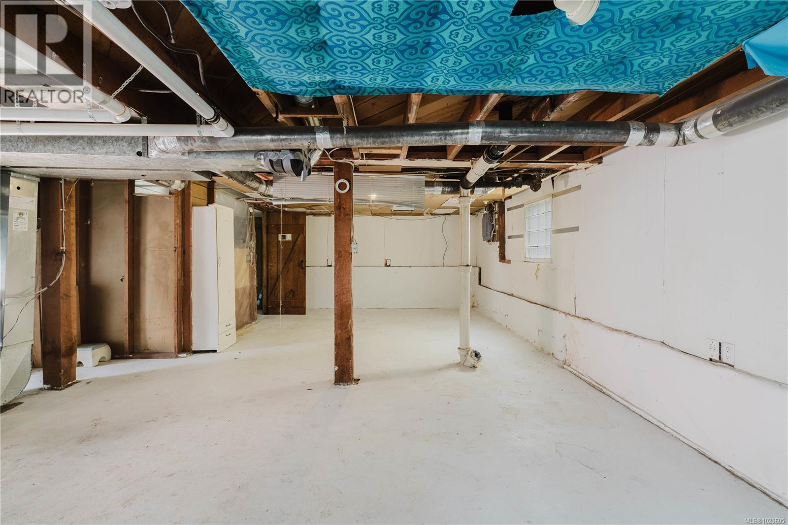  1905 Lee Avenue, Victoria