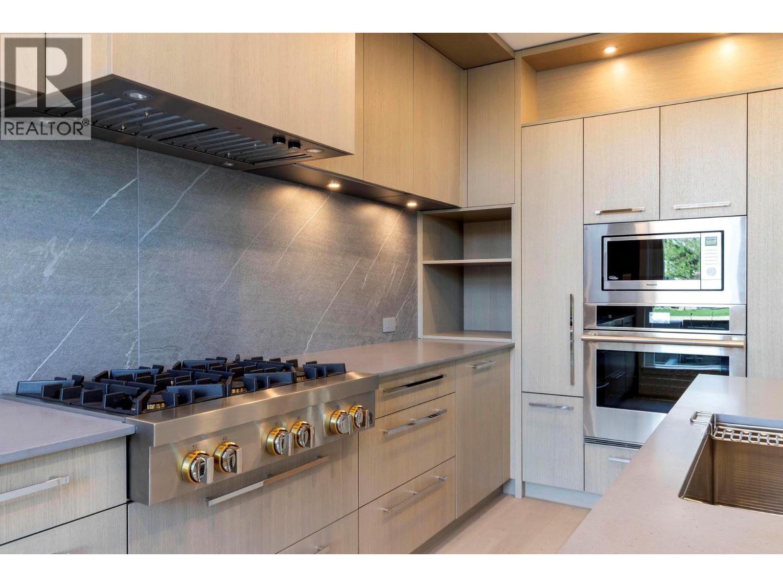 3352 Richter Street, Kelowna