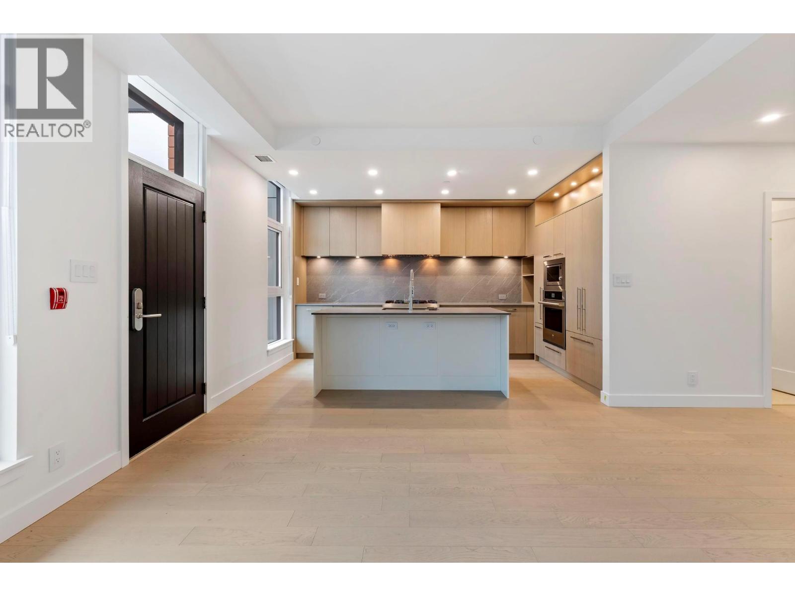 3352 Richter Street, Kelowna