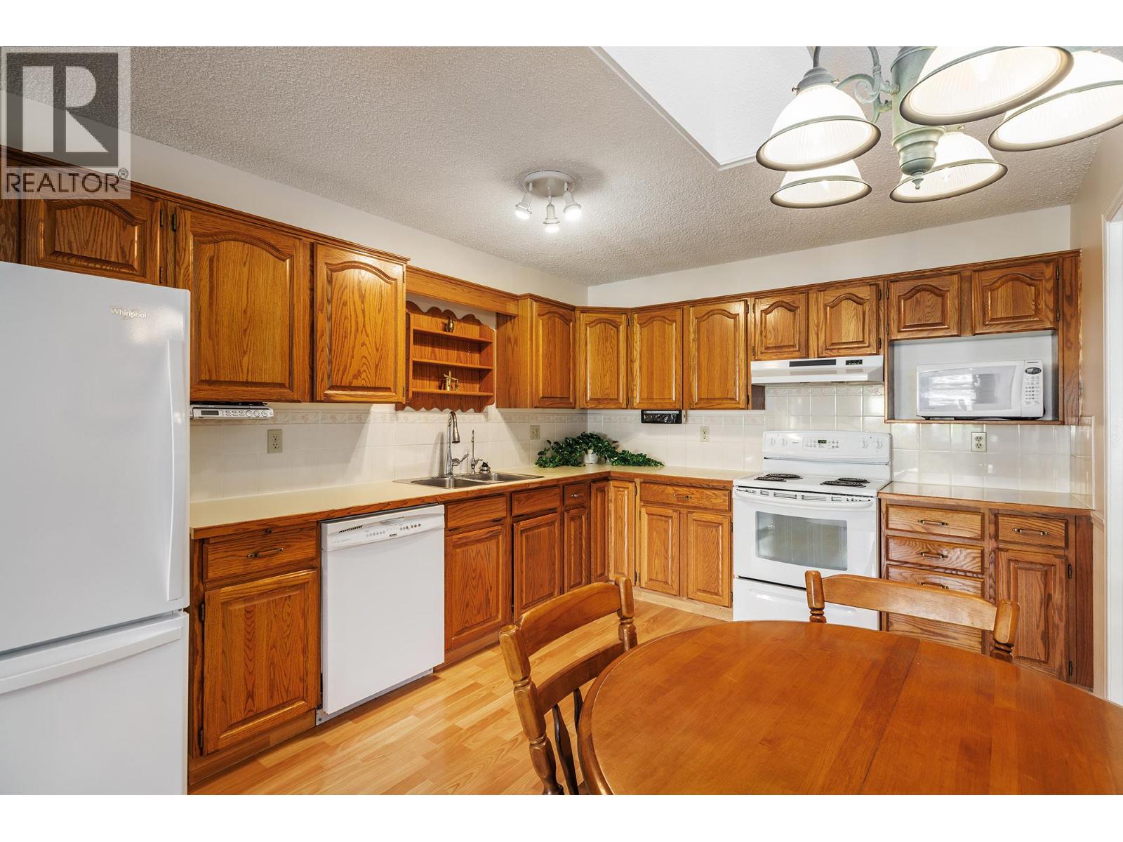 9 2200 Gordon Drive, Kelowna