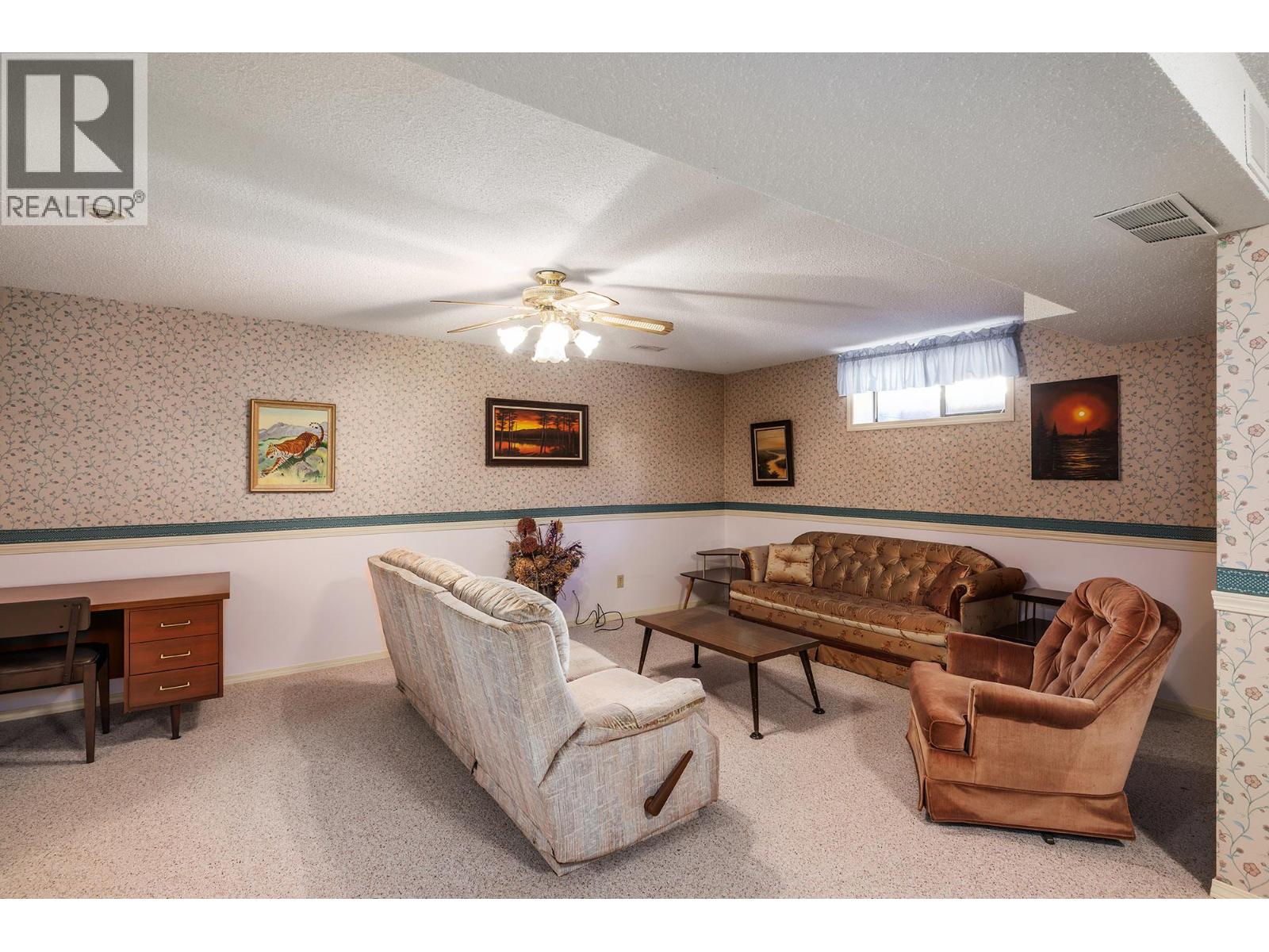 9 2200 Gordon Drive, Kelowna