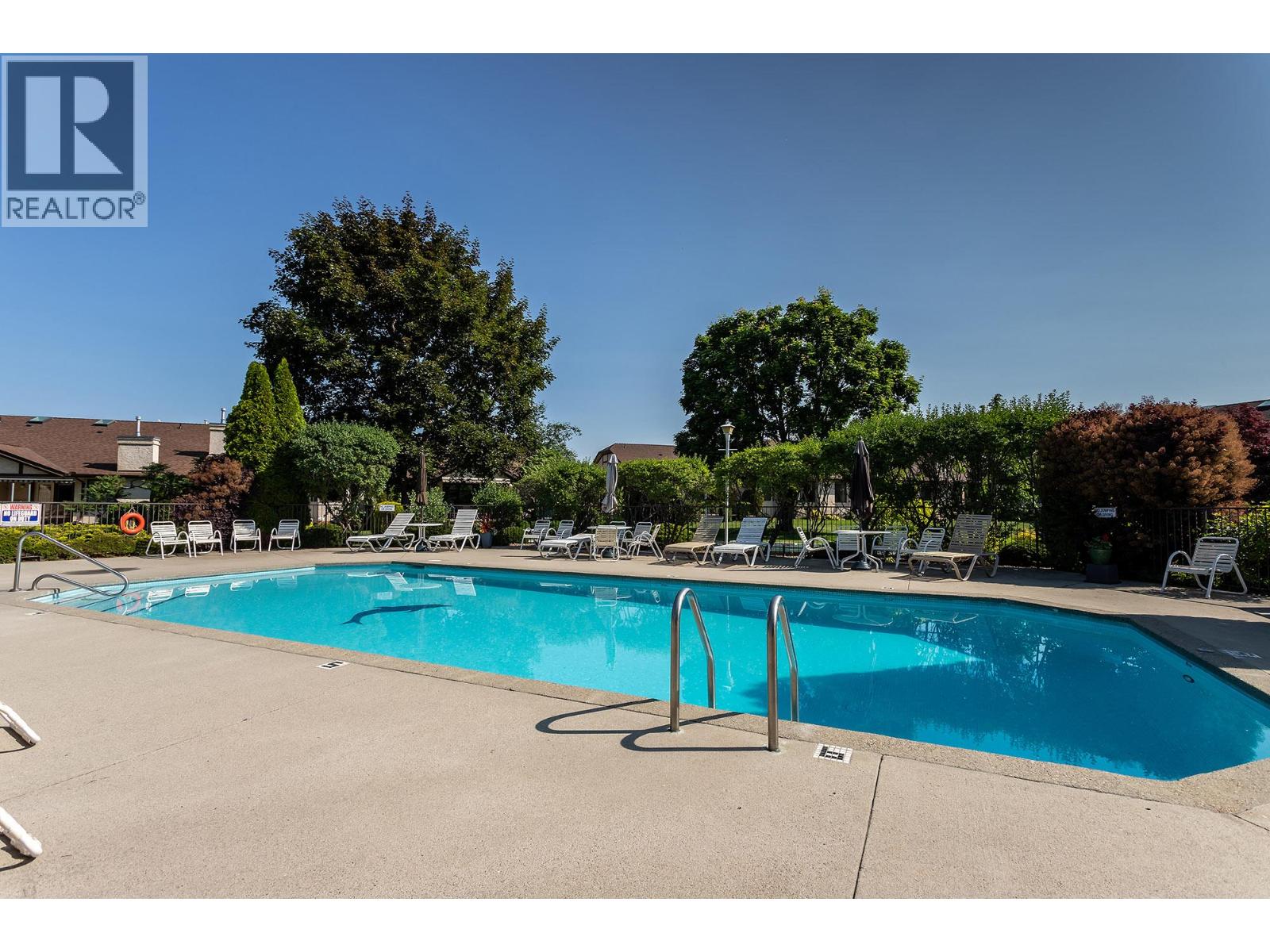 9 2200 Gordon Drive, Kelowna