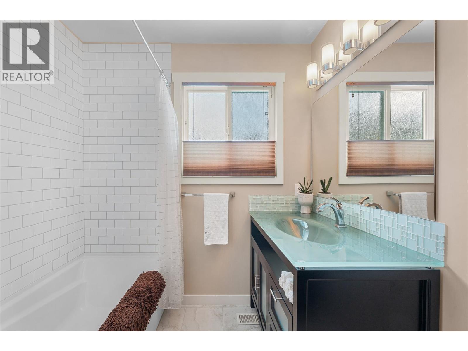  2710 Guidi Road, West Kelowna