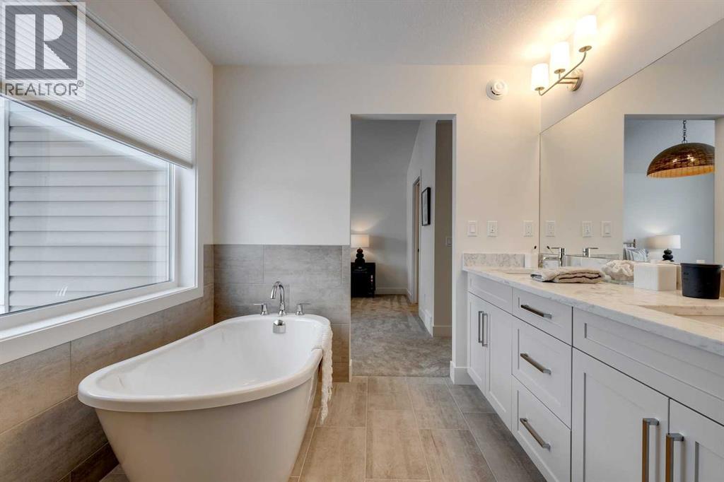 483 Rivercrest View, Cochrane