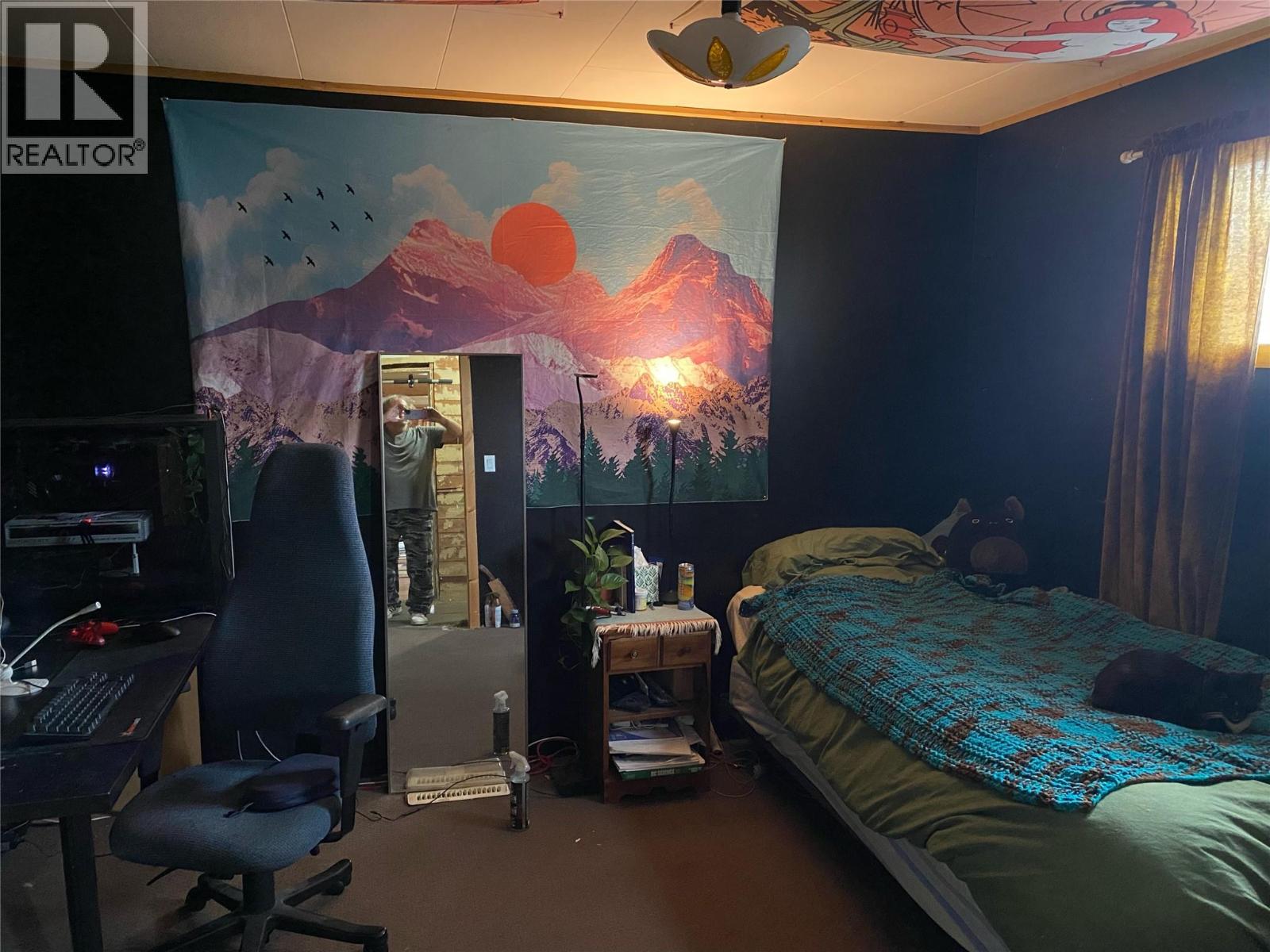 1005 RAILWAY Boulevard, Creston