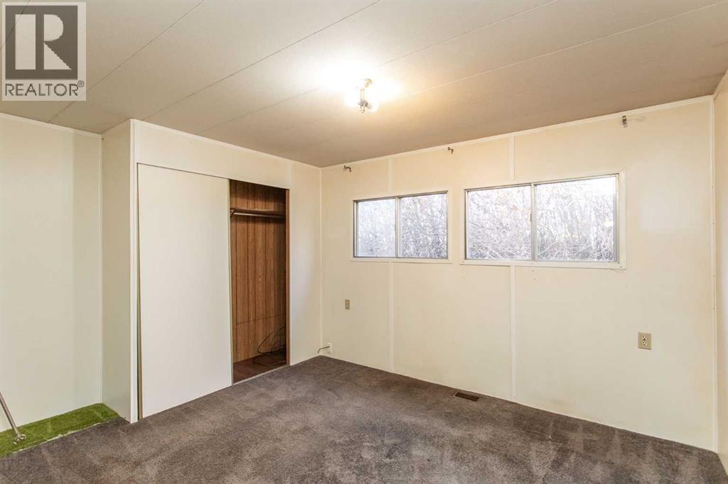 7 Parkland Acres, Lacombe