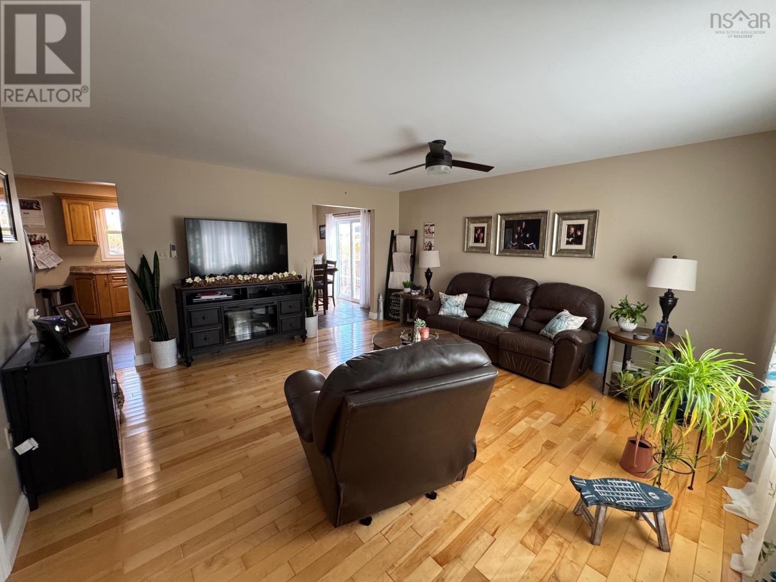 Property 2 of 27 of 12 Lorway Street