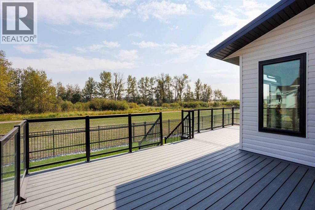 Single Family House for Sale in  Emerald Drive Evergreen Red Deer 