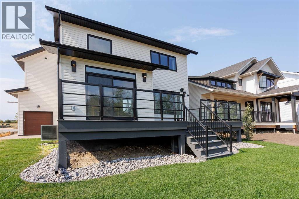 Single Family House for Sale in  Emerald Drive Evergreen Red Deer 