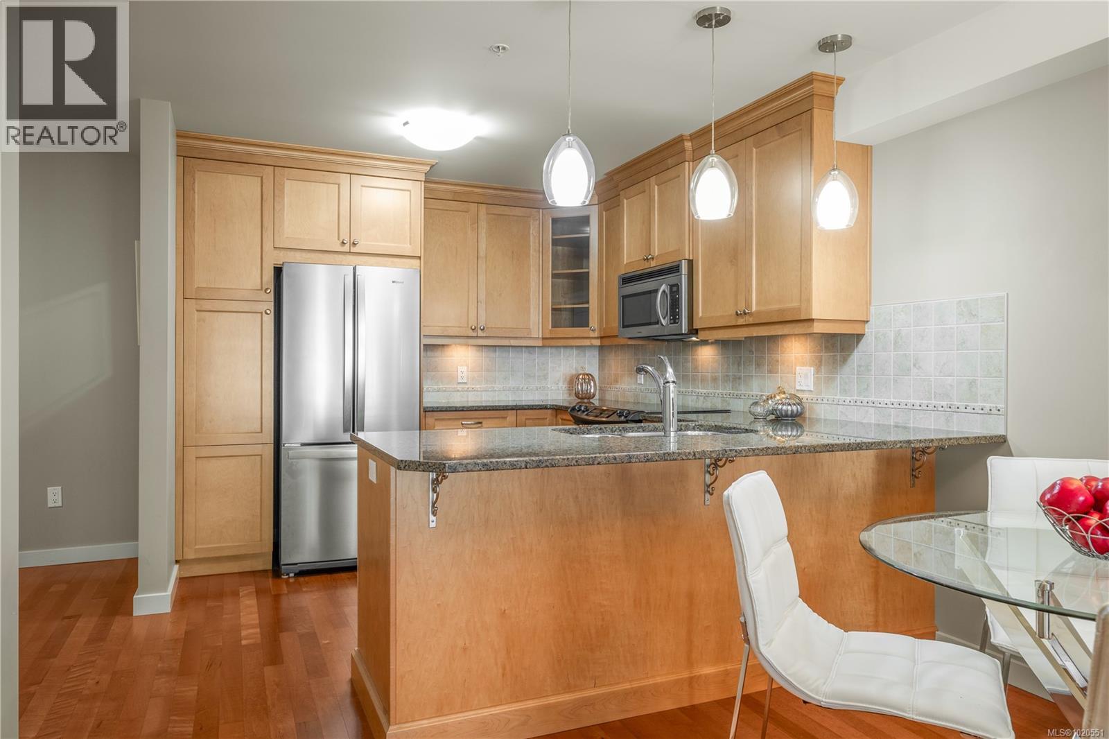 212 6728 Dickinson Rd, Nanaimo