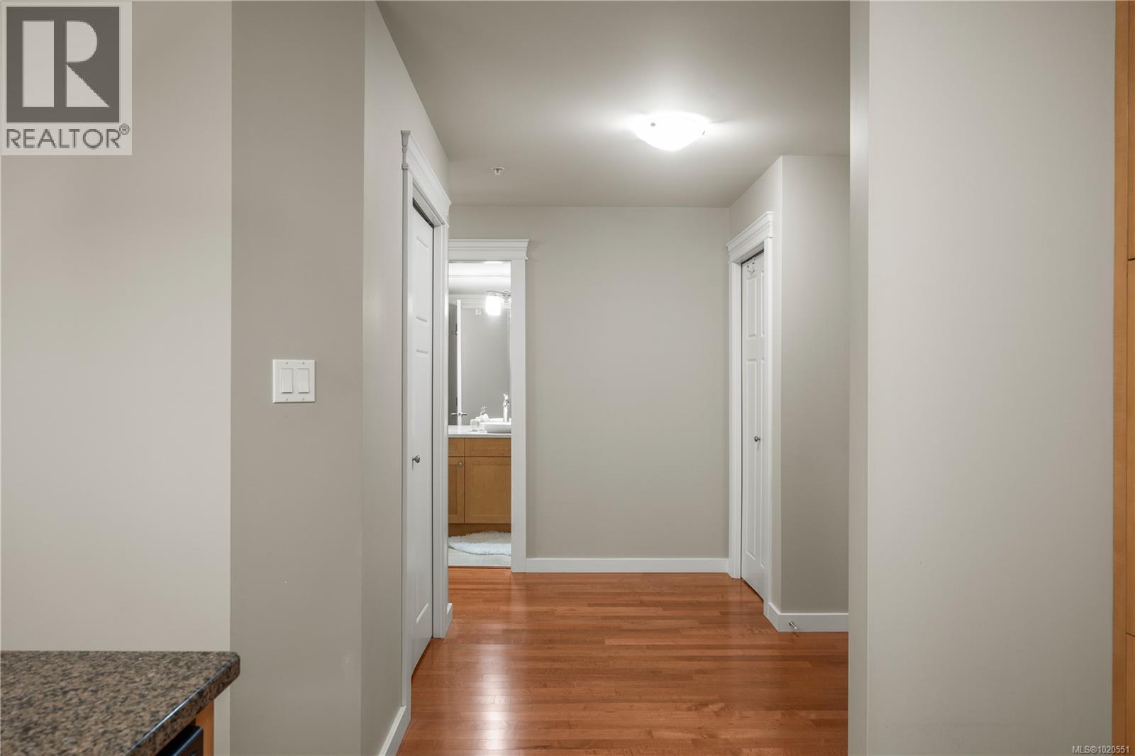 212 6728 Dickinson Rd, Nanaimo