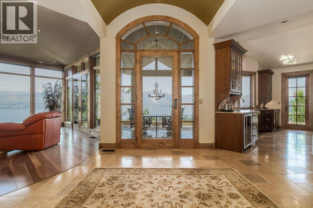 1555 Gregory Road, West Kelowna