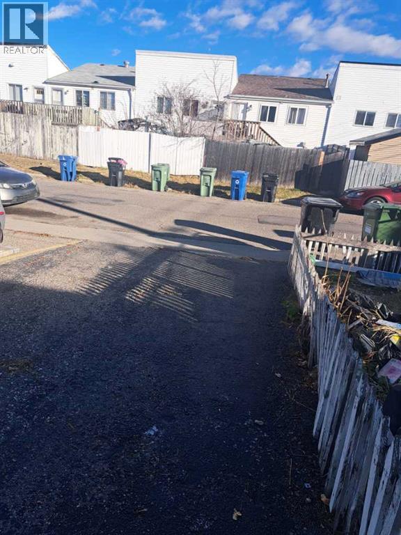 Single Family House Bi-level for Sale in   Street SE Penbrooke Meadows Calgary 