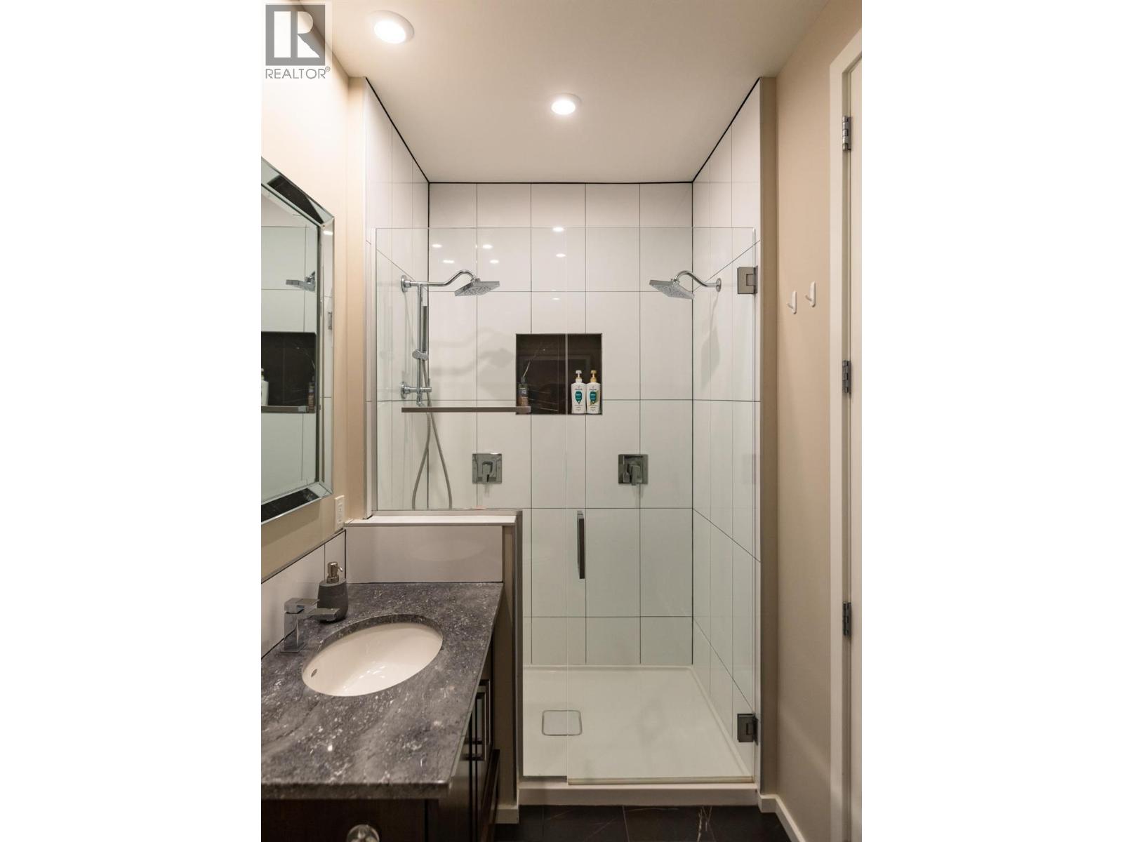 1500 HOLLAND Street, Nelson