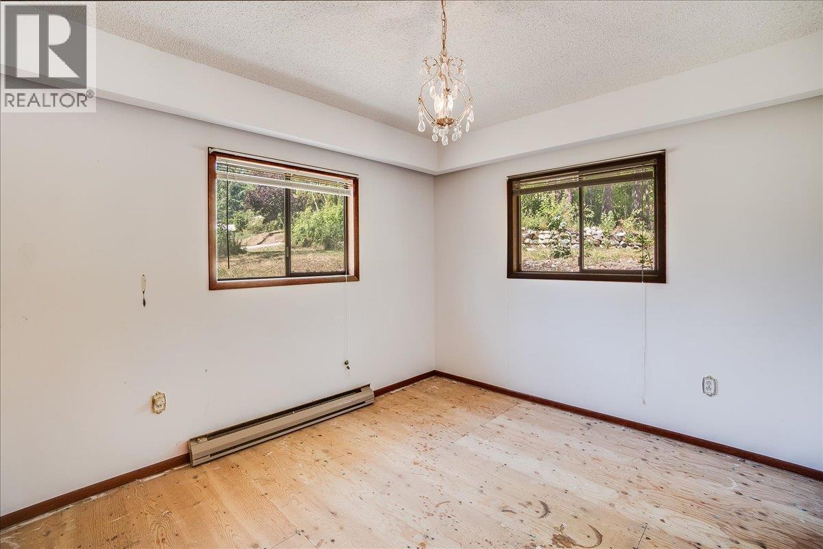 7691 Balfour Wharf Road, Balfour