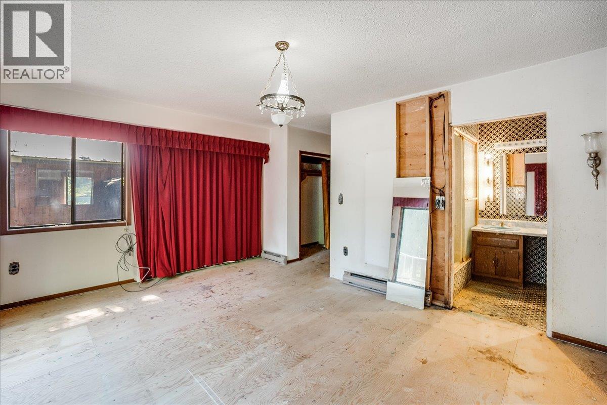 7691 Balfour Wharf Road, Balfour