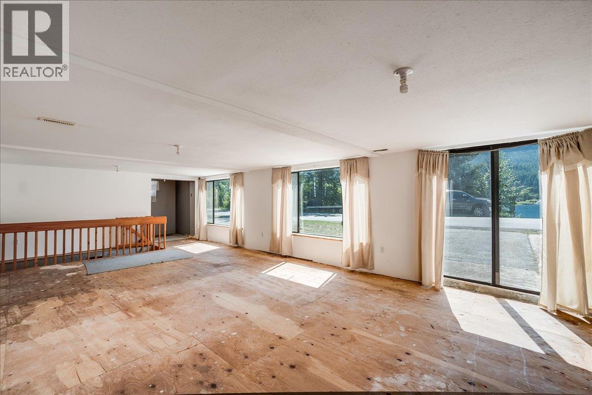 7691 Balfour Wharf Road, Balfour