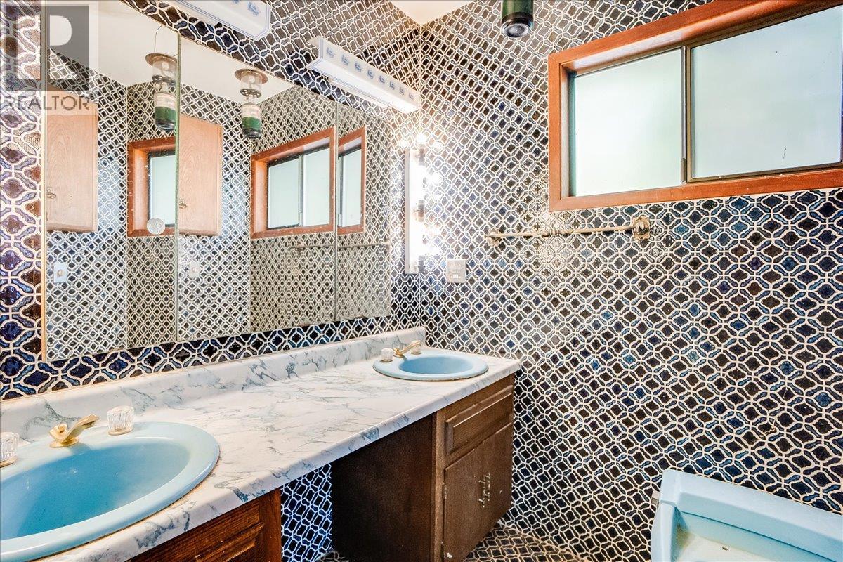 7691 Balfour Wharf Road, Balfour