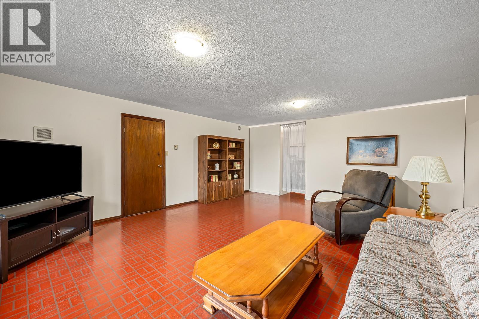 401 Panorama Cres, Courtenay