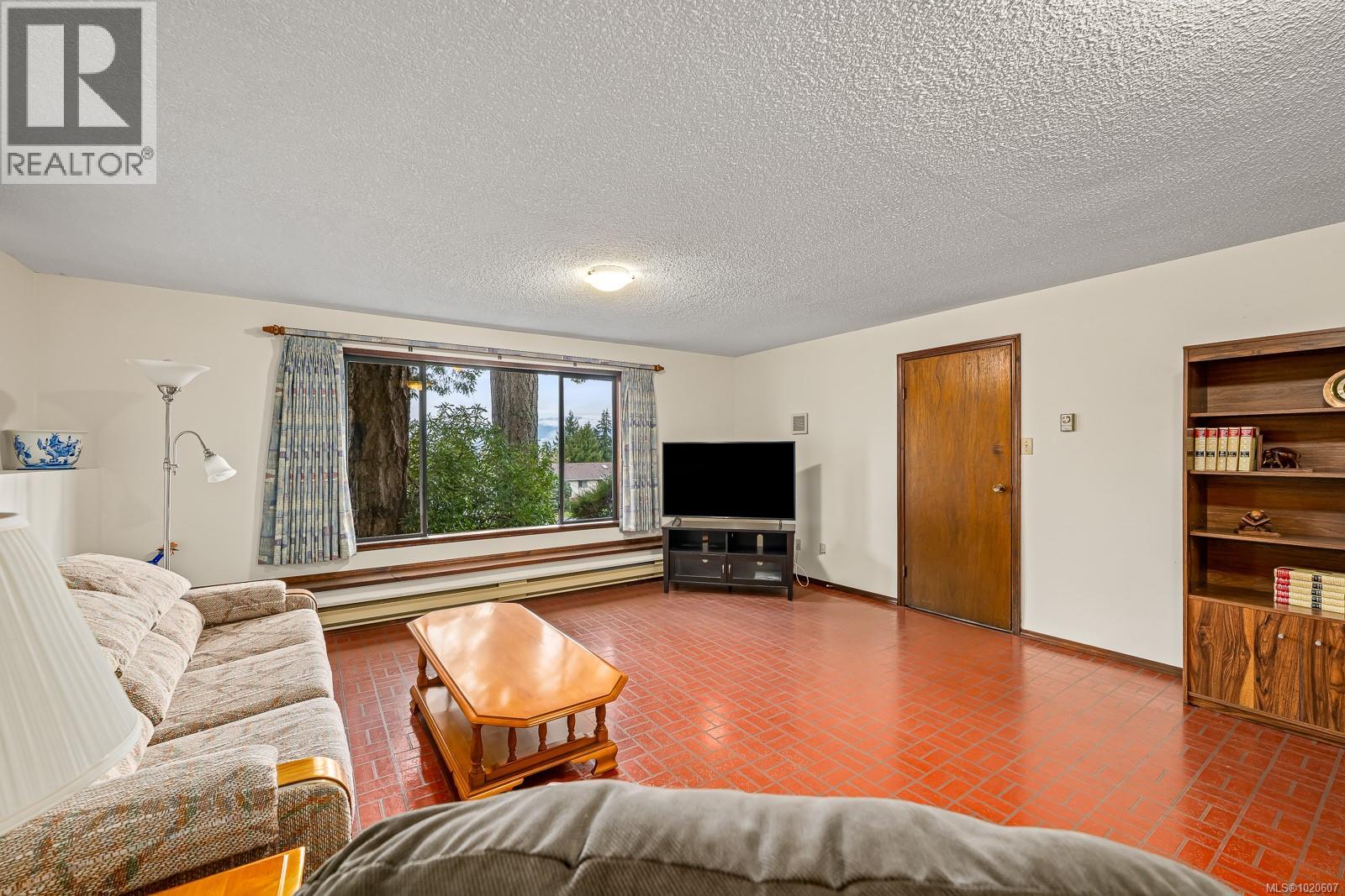 401 Panorama Cres, Courtenay