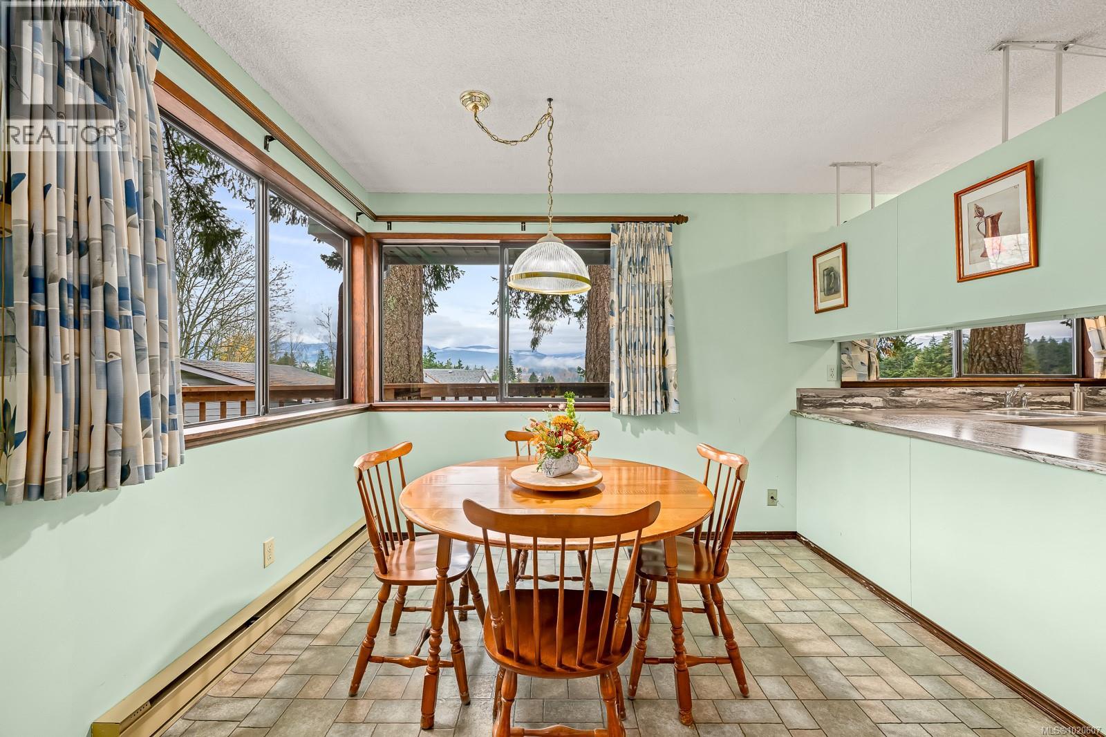 401 Panorama Cres, Courtenay