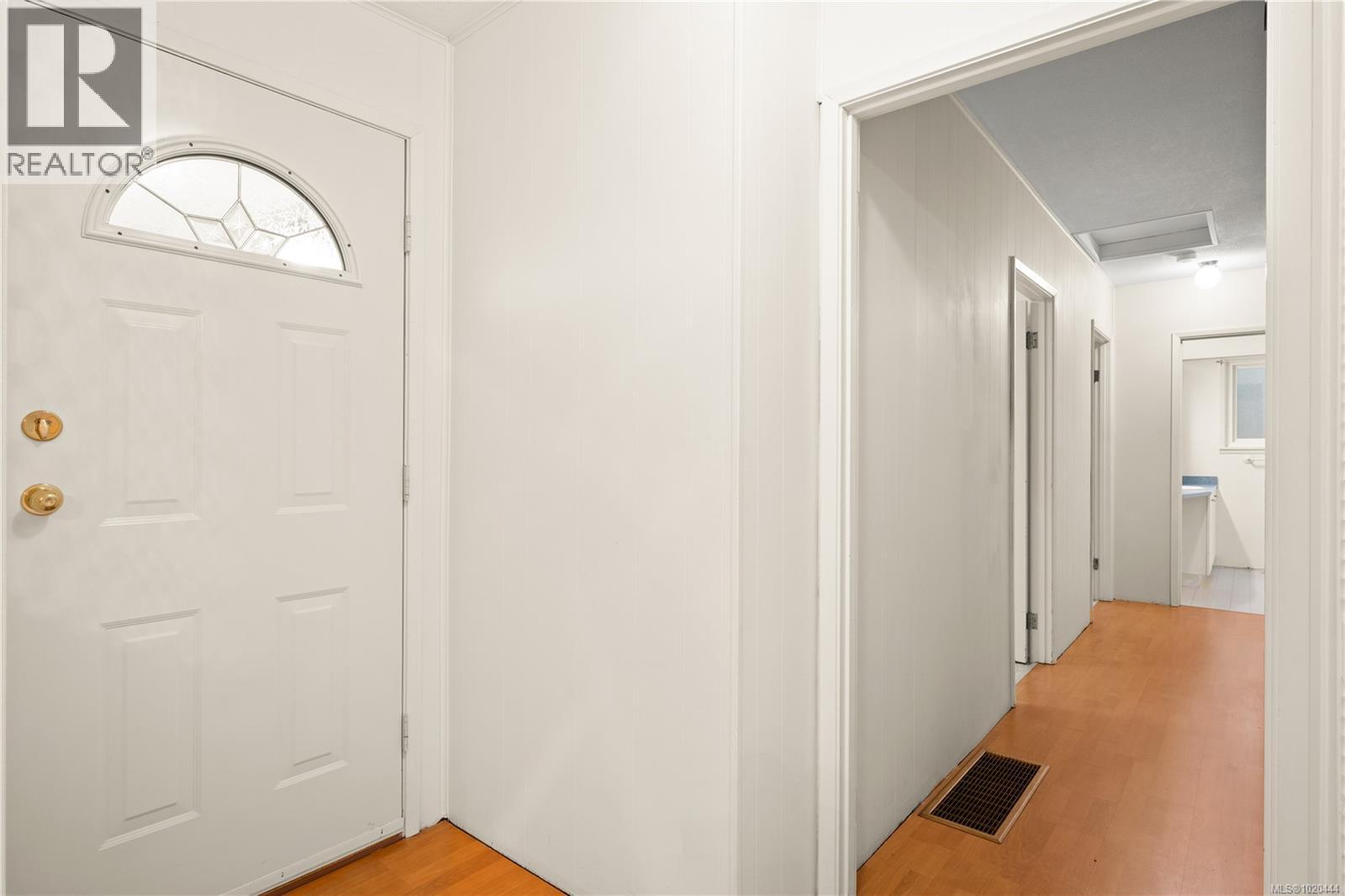 6164 Metral Dr, Nanaimo