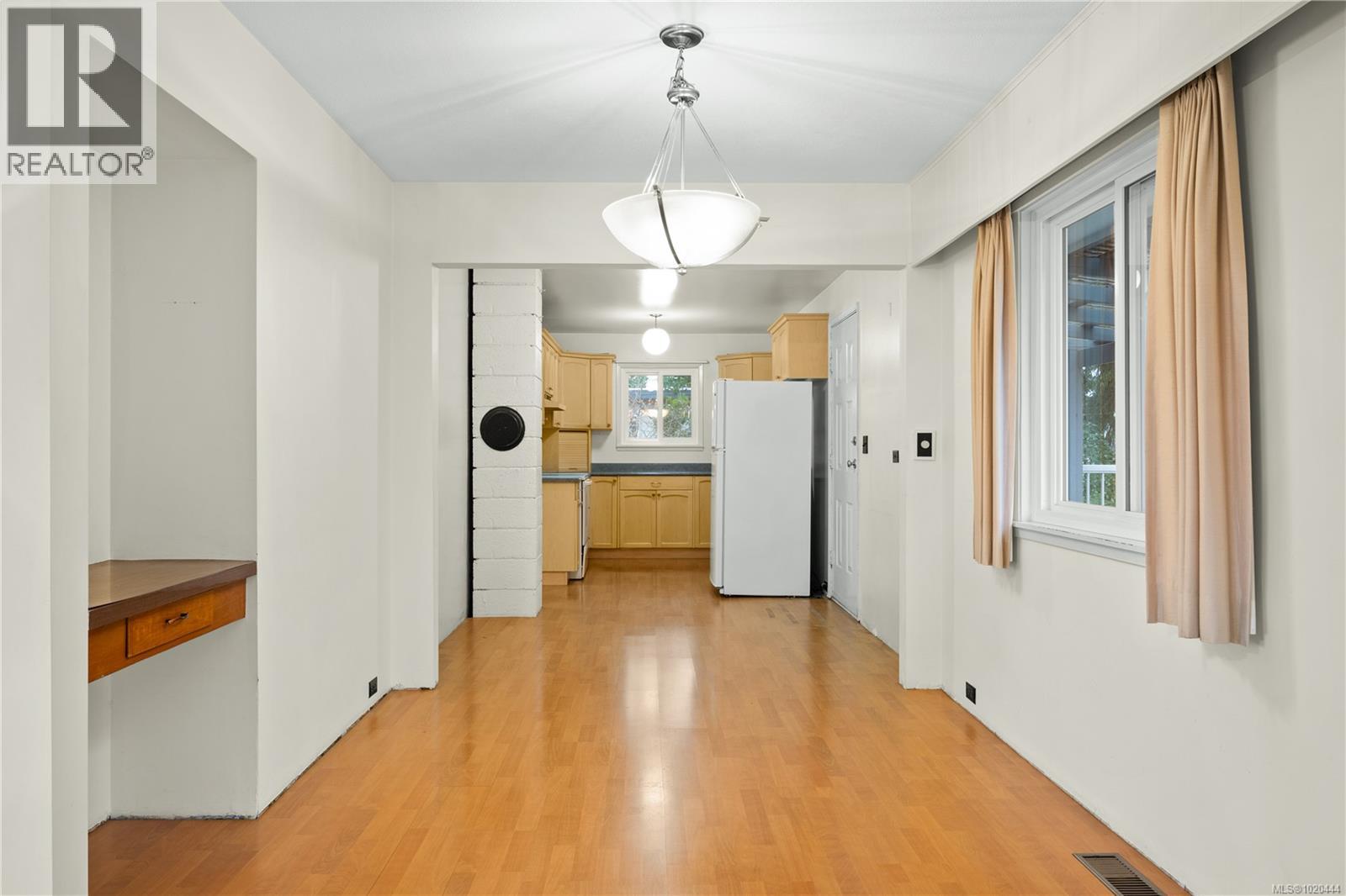 6164 Metral Dr, Nanaimo