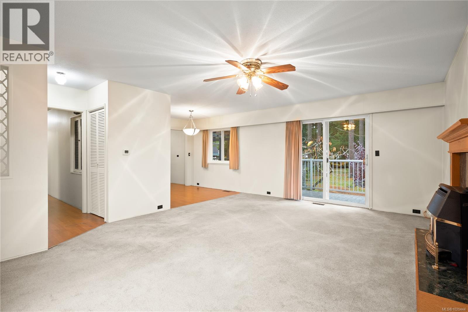 6164 Metral Dr, Nanaimo