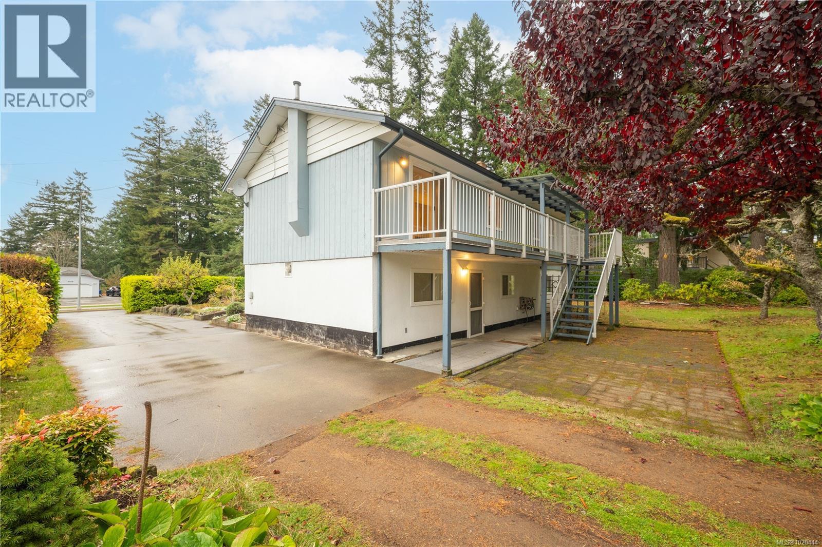 6164 Metral Dr, Nanaimo
