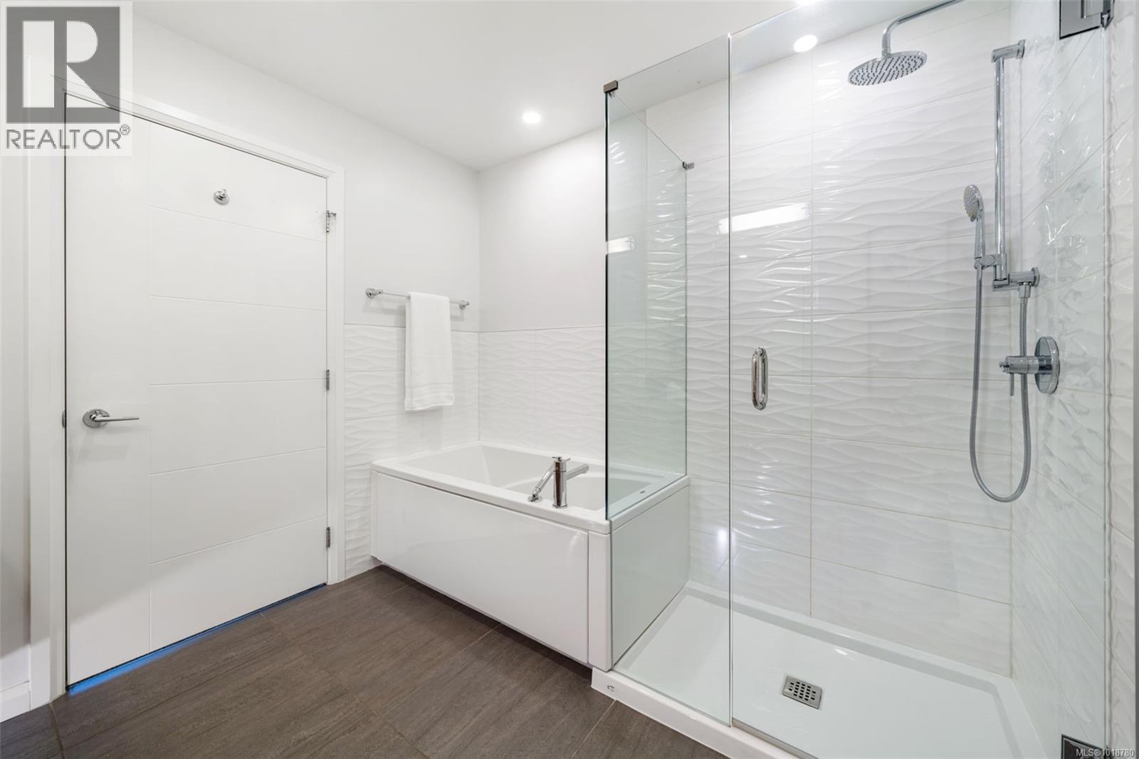 112 745 Travino Lane, Saanich