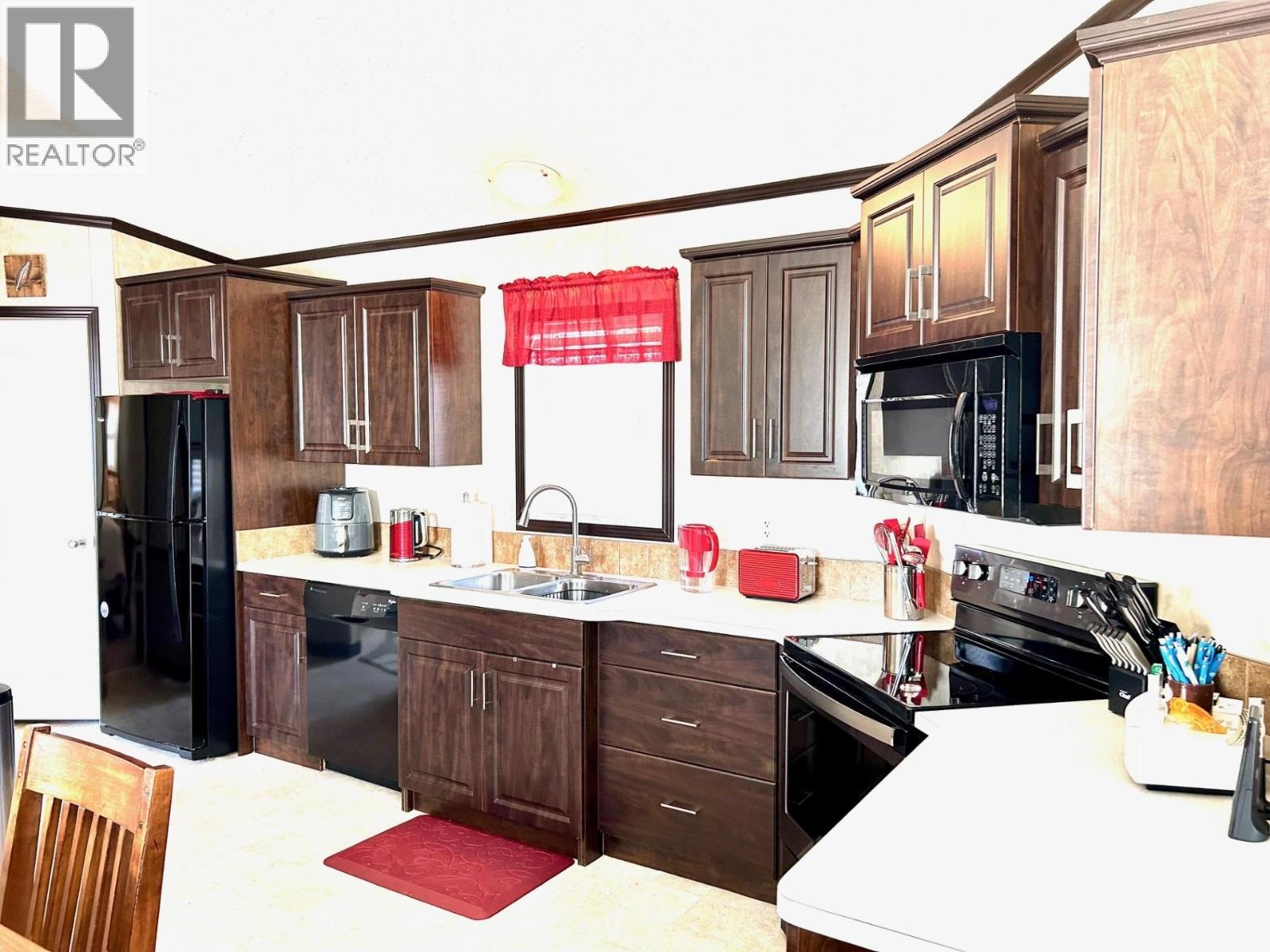 5227 42 STREET, Fort Nelson