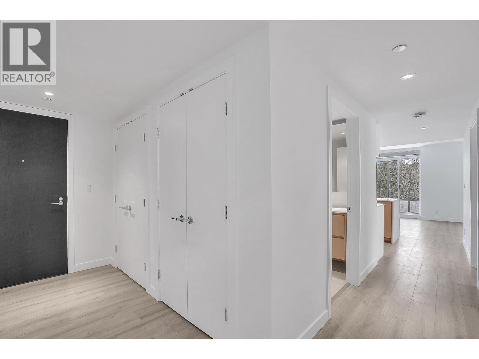 602 1500 FERN STREET, North Vancouver