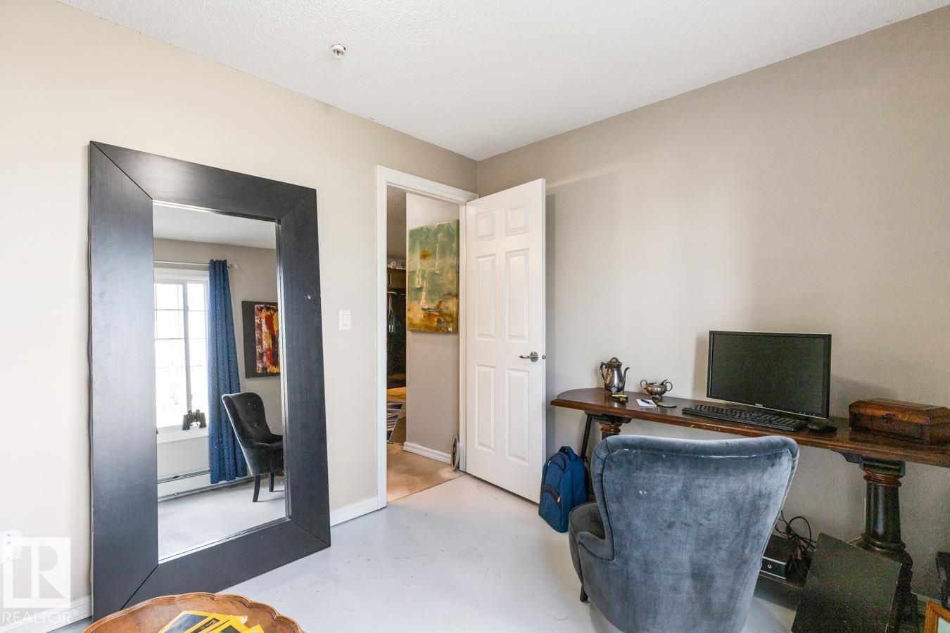 #115 2208 44 AV NW, Edmonton