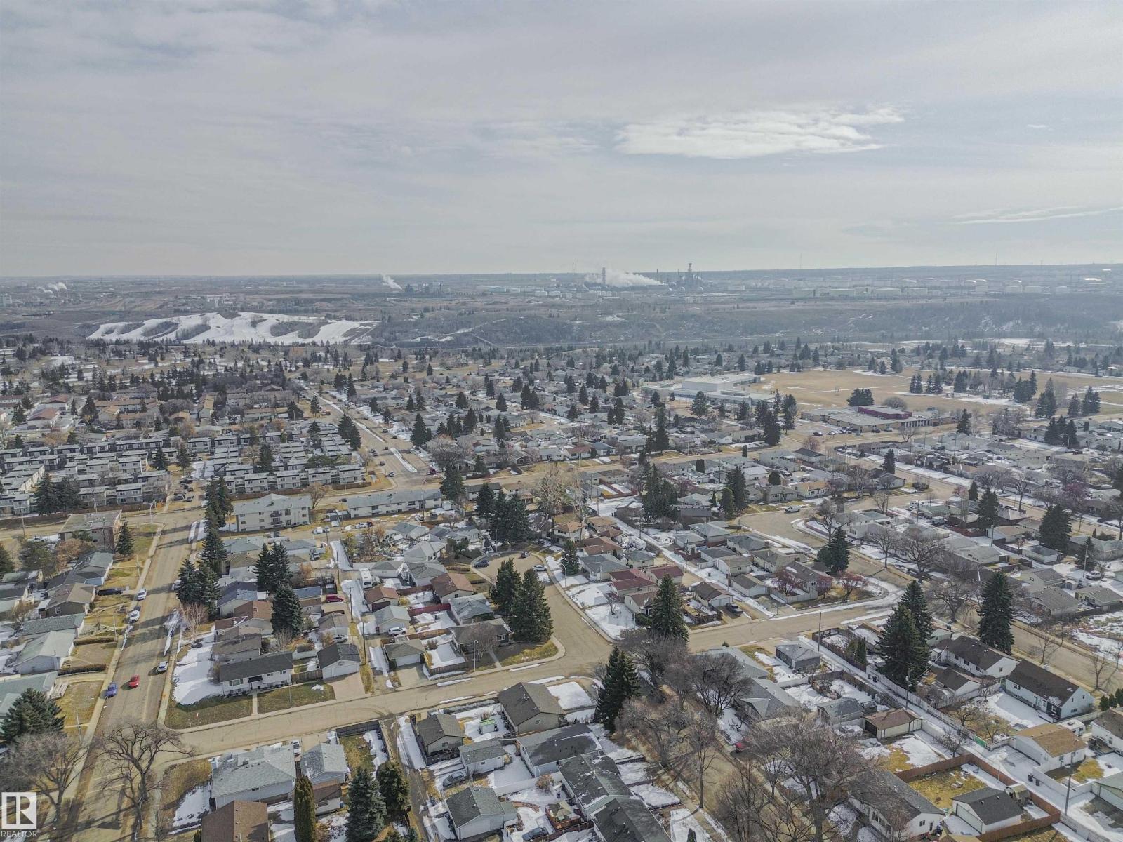 3639 114 AV NW, Edmonton