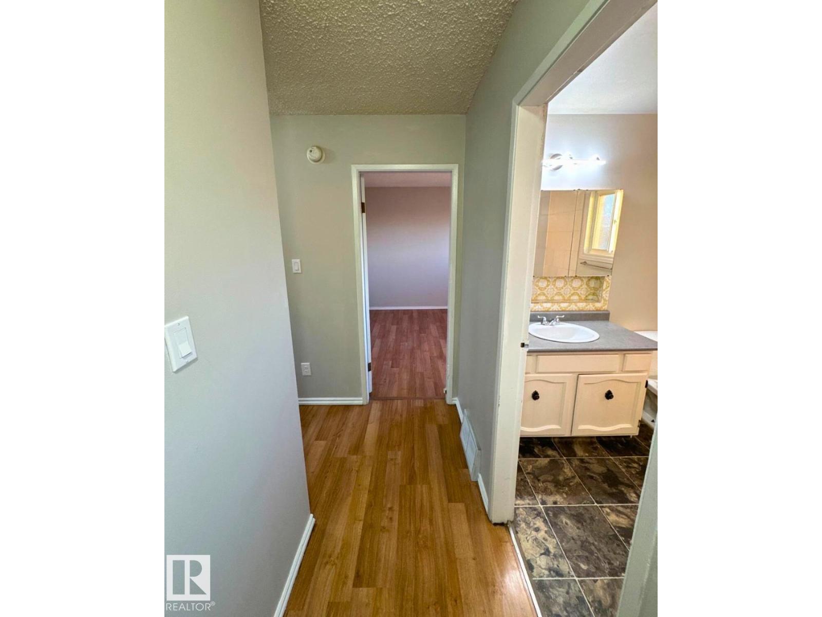 1504 62 ST NW, Edmonton