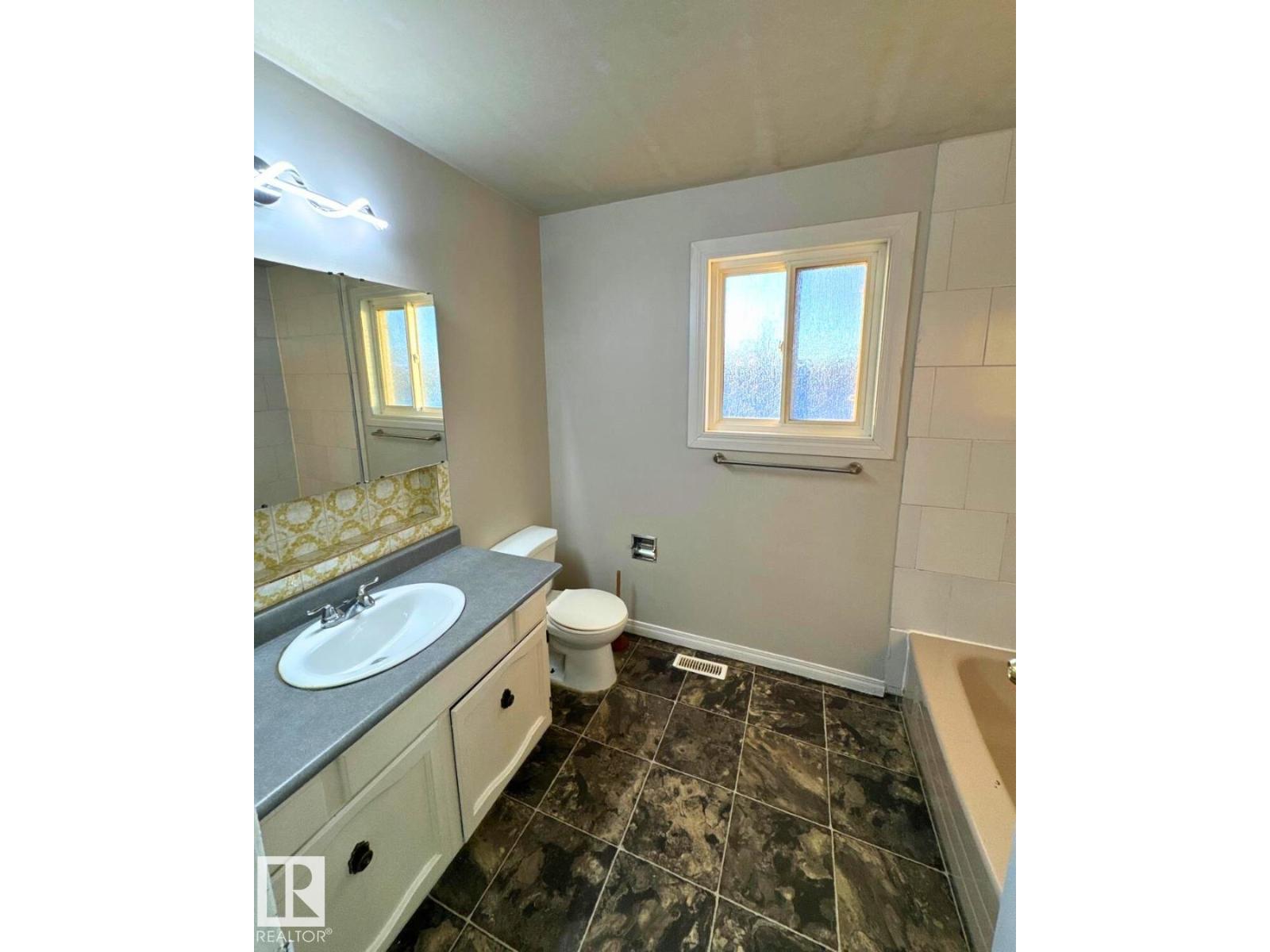 1504 62 ST NW, Edmonton