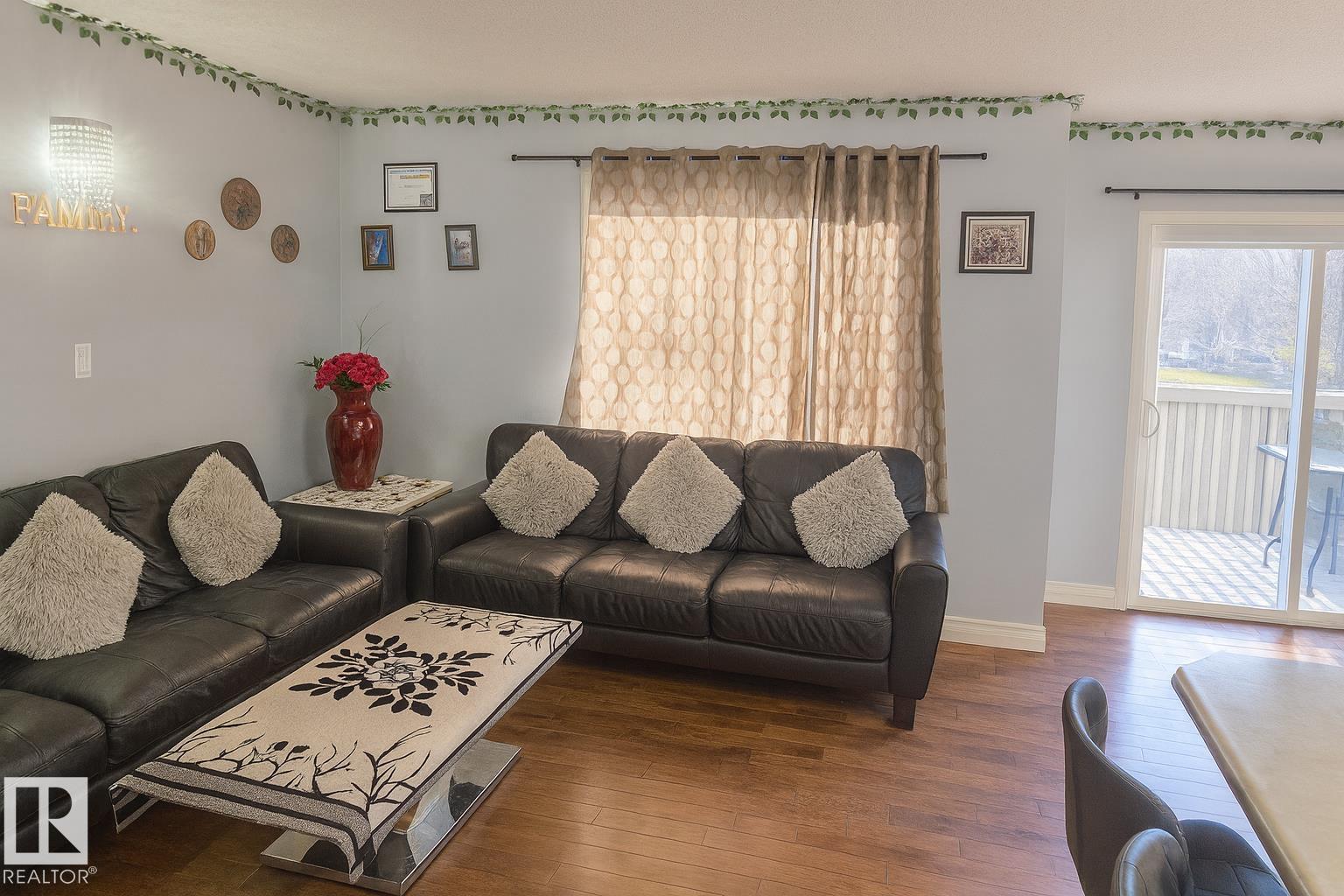 #4 4350 23 st ST NW NW, Edmonton